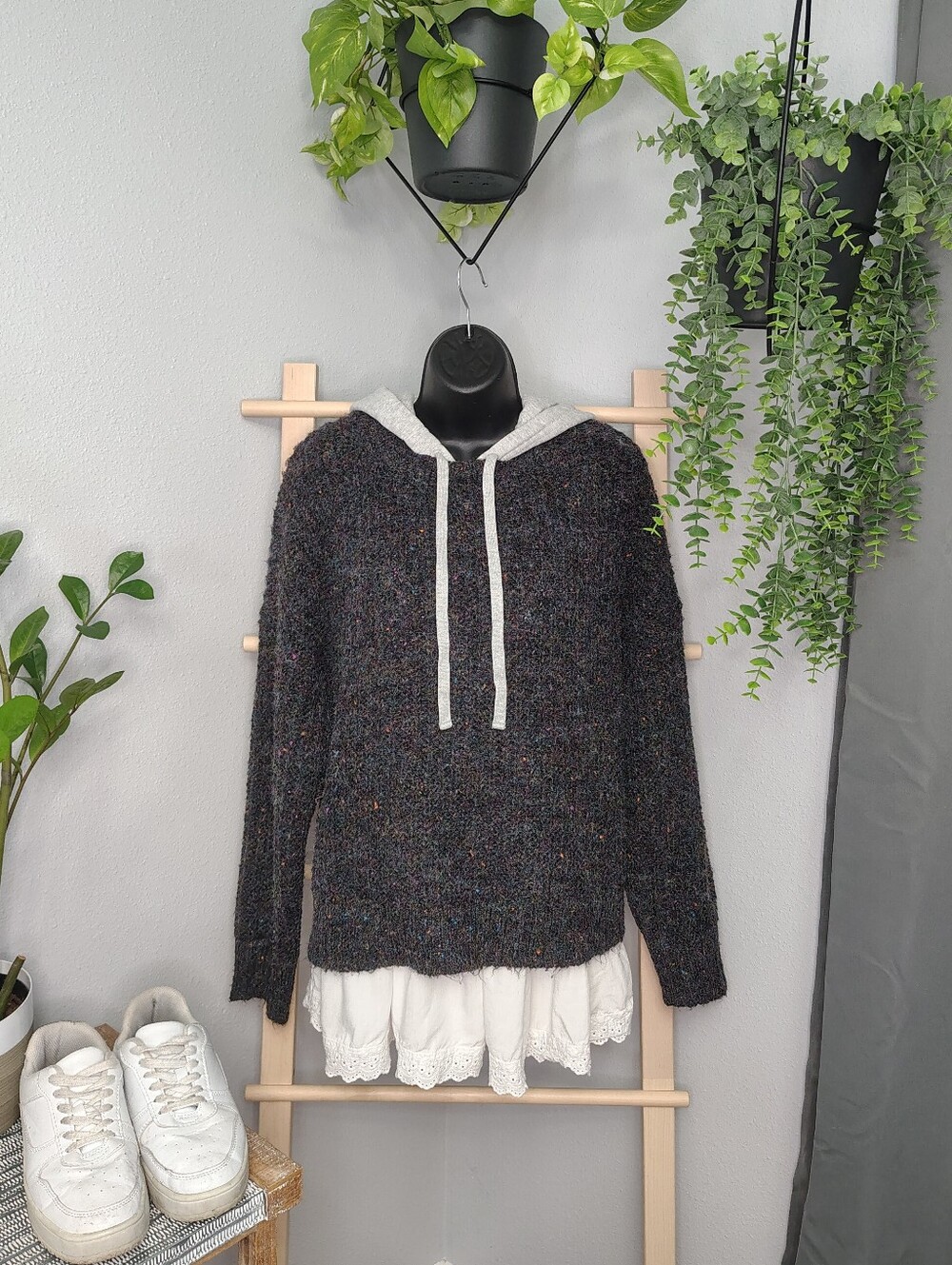 Offline By aerie Textured Hooded Sweater in Dark Heather, Size Medium